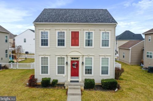 399 Lord Fairfax St, Charles Town WV  25414-2609 exterior