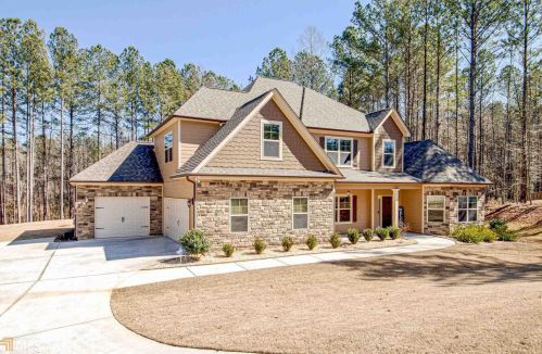 205 Blossom Ln, Newnan, GA 30263