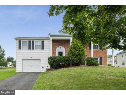 4 Needwood Ln, Willingboro, NJ 08046-1903