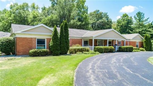 412 Coolidge Ave, Charleston, IL 61920-4119