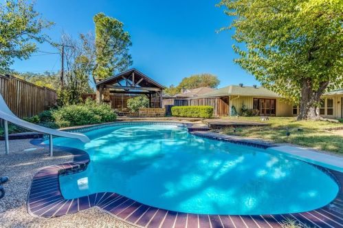 6248 Dilbeck Ln, Dallas TX  75240-5350 exterior