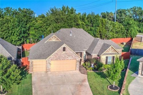 19400 Stone Cress Ct, Edmond, OK 73012-3502