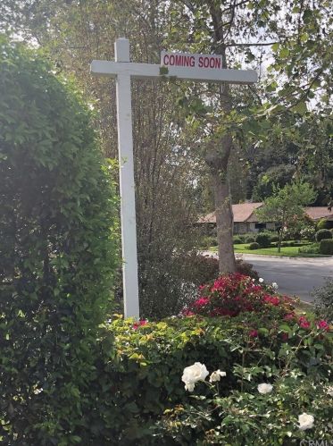 1102 Riviera Dr, Santa Ana CA 92706-1543 exterior