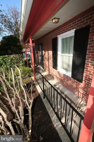 10405 Kinloch Rd, Silver Spring MD 20903-1243 exterior