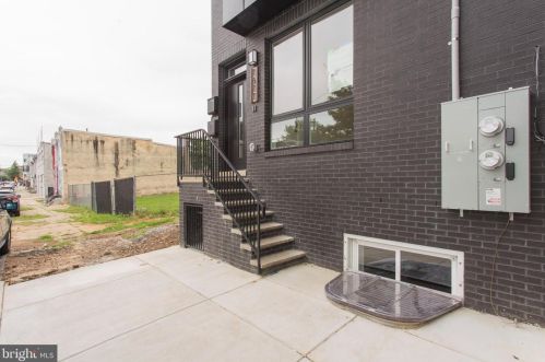 1611 27th St, Philadelphia, PA 19145-1216