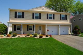 10 Knollwood Rd, Roxbury Township, NJ 07836-9306
