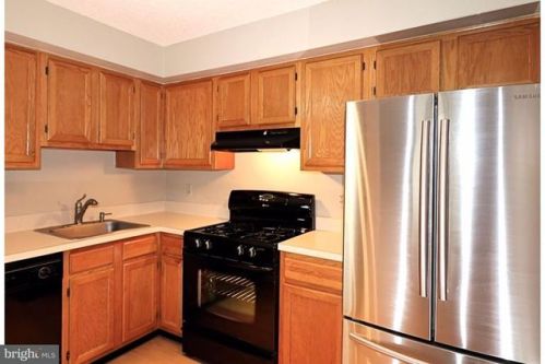 308 Trinity Ct, Princeton NJ  08540-7028 exterior