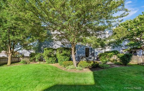 1168 Chalet Dr, Carol Stream IL  60188-3972 exterior