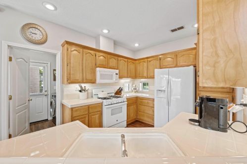 260 Marsalla Dr, Folsom CA  95630-7201 exterior