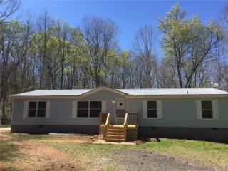 755 Price Rd, Dawsonville, GA 30534-6331