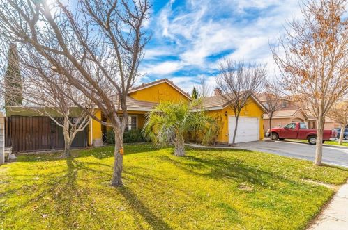 6334 Avenue, Lancaster, CA 93535-7845