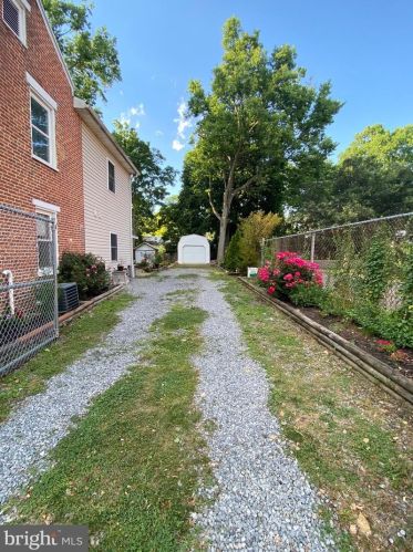 125 North St, Carlisle PA  17013-2431 exterior