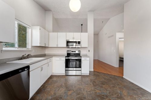 17652 Brown Cir, Aurora CO 80013-4947 exterior