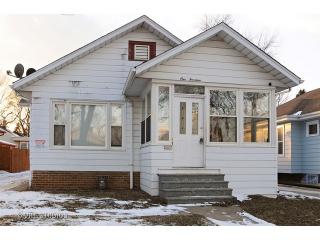 114 Wisconsin Ave, Waukegan, IL 60085-5128