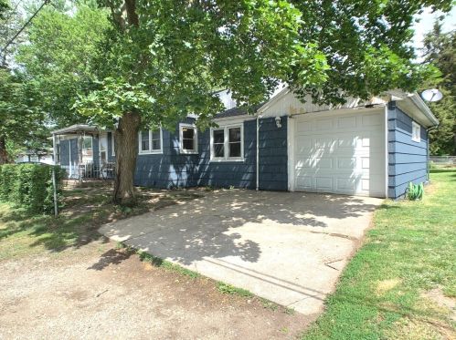 1621 Canal St, Ottawa, IL 61350-1407