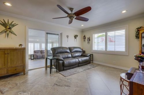 305 Kenmore St, Anaheim CA  92804-2114 exterior