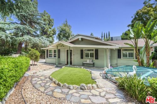 2832 Mayfield Ave, Glendale, CA 91214-3615