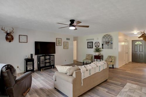 7425 Browns Ford Rd, Dittmer, MO 63023-3131