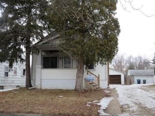 710 Grove Ave, Waukegan, IL 60085-1849