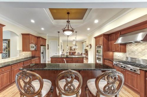 1750 High Trl, Atlanta GA  30339-5617 exterior