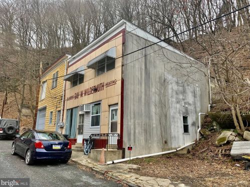 720 Arch St, Primrose, PA 17901-2843
