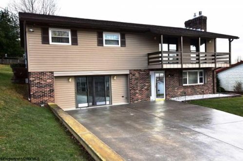 150 Theresa Dr, Morgantown WV  26501-7053 exterior