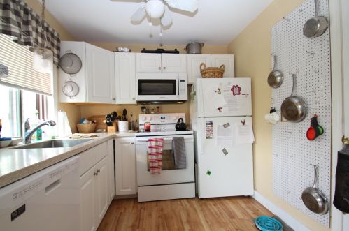 8 Pendleton Ln, Londonderry, NH 03053-3676