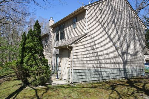 900 Poppy Pl, Jackson Twp, NJ 08527-2518