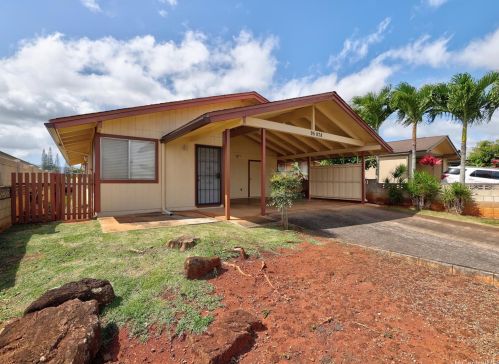 95878 Paikauhale St, Mililani, HI 96789-2838
