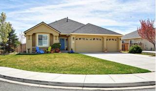1352 Dortmunder Dr, Sparks NV  89441-4869 exterior