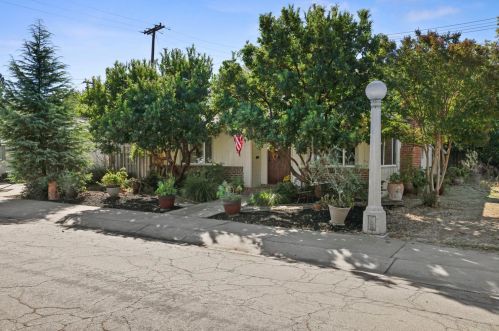 614 Carlo Way, Lodi, CA 95240-1932