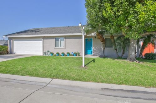 7648 Stewart And Gray Rd, Downey, CA 90241-4631