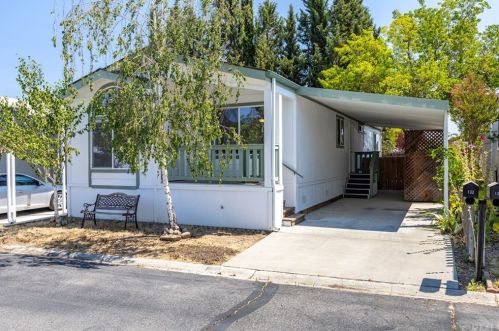 133 Paloma Dr, Lake Nacimiento, CA 93446-3999