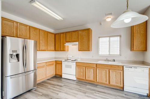 19494 58 Pl, Denver CO 80019-2027 exterior