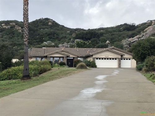 3152 Duck Pond Ln, Ramona, CA 92065-3668
