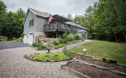 13 Pike Brook Rd, Wakefield, NH 03872-7310