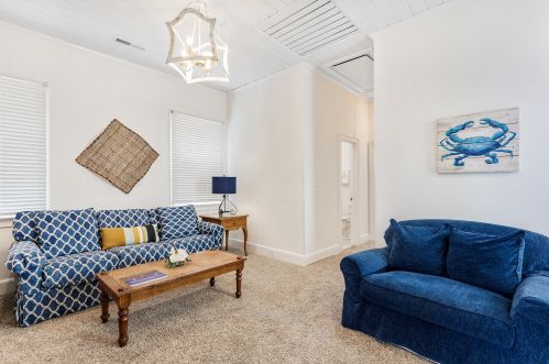 15 Grand Pavilion Dr, Isle Of Palms SC  29451-2800 exterior