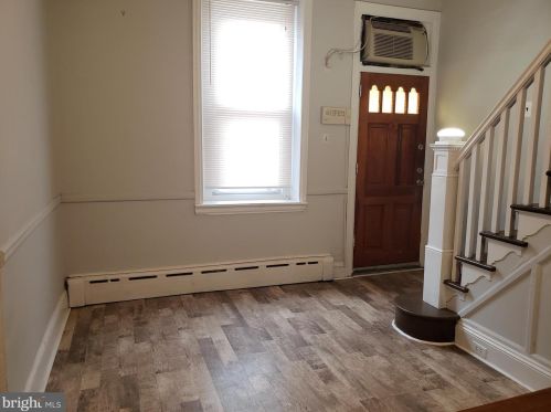 1813 19 St, Philadelphia PA  19146-1438 exterior