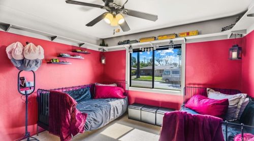 10075 Hedrick Ave, Riverside CA  92503-2377 exterior