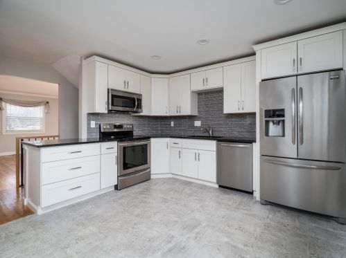 2 Creekwood Ln, Cincinnati OH 45237-1714 exterior