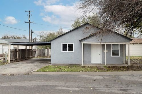 230 14th St, Sharon, CA 93610-2642