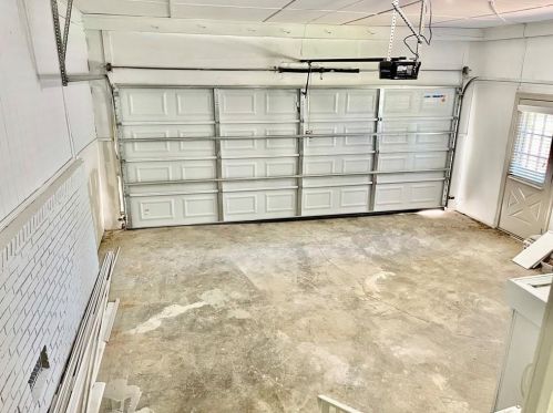 2313 Clairmont Rd, Atlanta GA  30329-3327 exterior