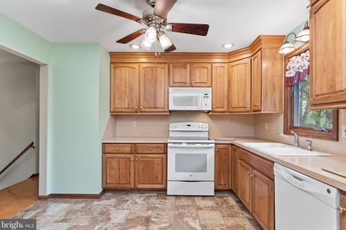 104 Stonehouse Rd, Carlisle PA  17015-7413 exterior