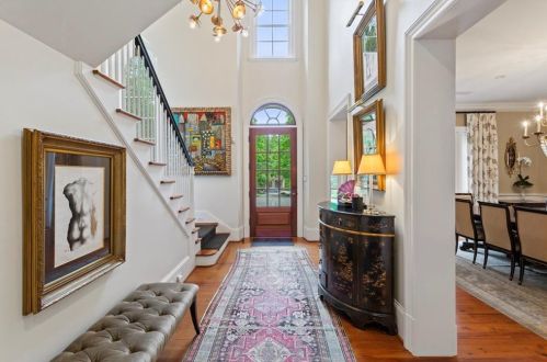 4564 Club Dr, Atlanta, GA 30319-1124