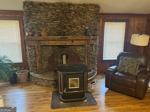 250 Parks Mill Rd, Buckhead, GA 30625-3306
