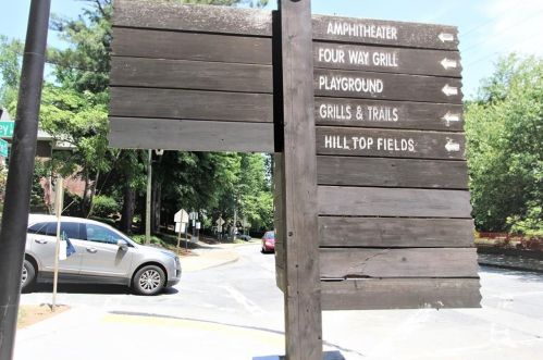 710 Lake Summit Dr, Atlanta GA  30342-1919 exterior