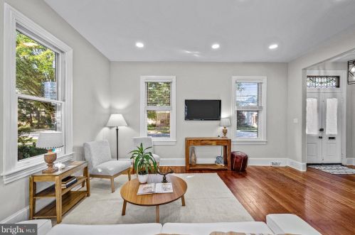 115 Washington Ave, Tavistock NJ  08033-3320 exterior