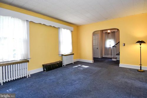 2013 Glen Ross Rd, Silver Spring MD 20910-2125 exterior