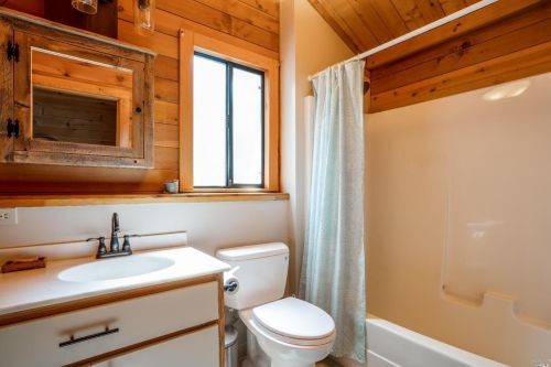 2015 Perch Pl, Willits CA  95490-8464 exterior