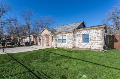 4101 Martin St, Fort Worth, TX 76119-5015